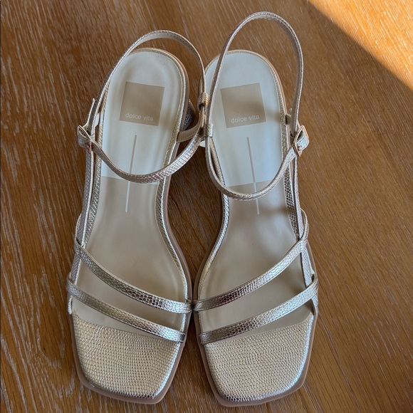 Brand New Dolce Vita Platinum Stella Britt heel size 9 with box - Picture 3 of 5